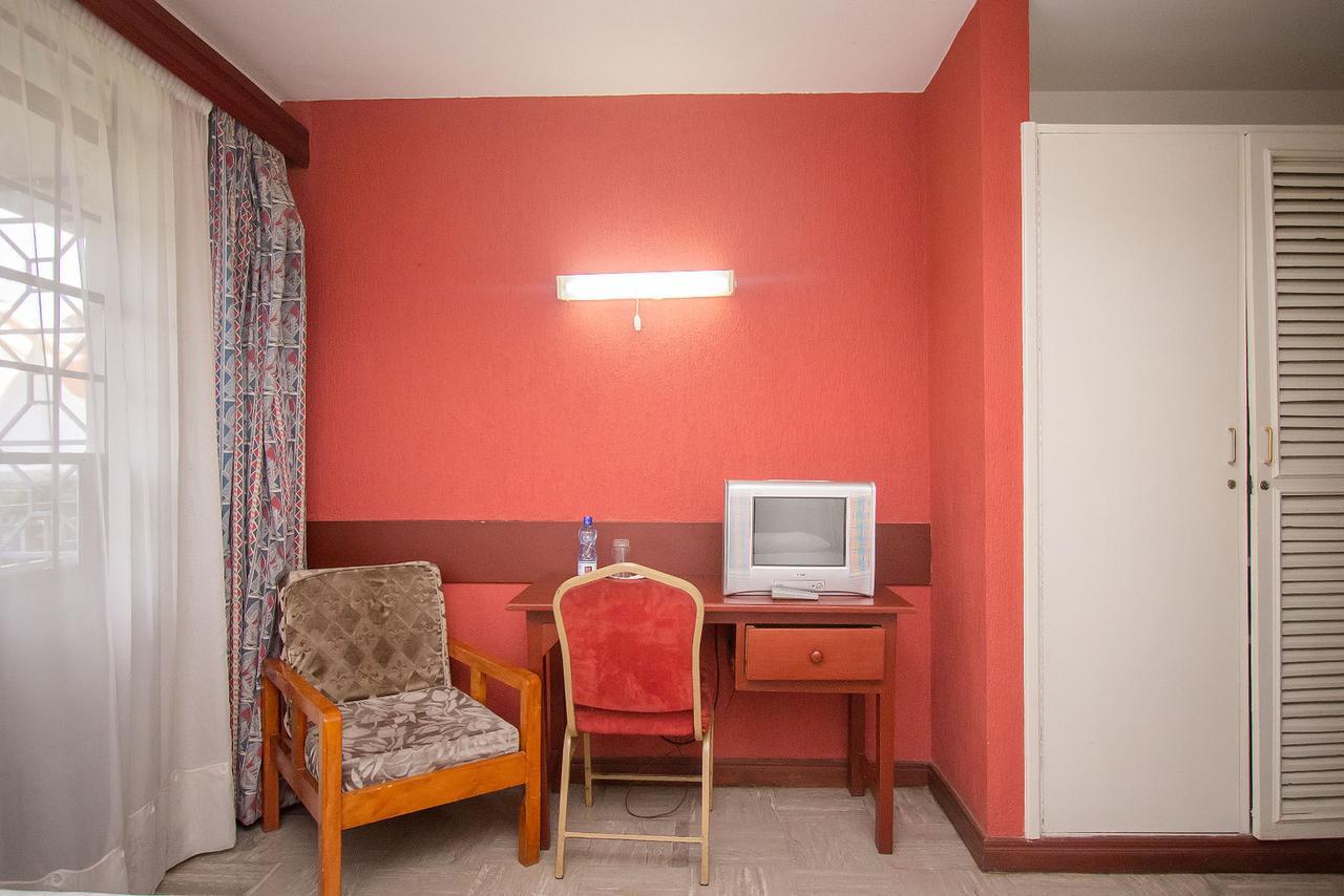 Milele Hotel Найроби Экстерьер фото