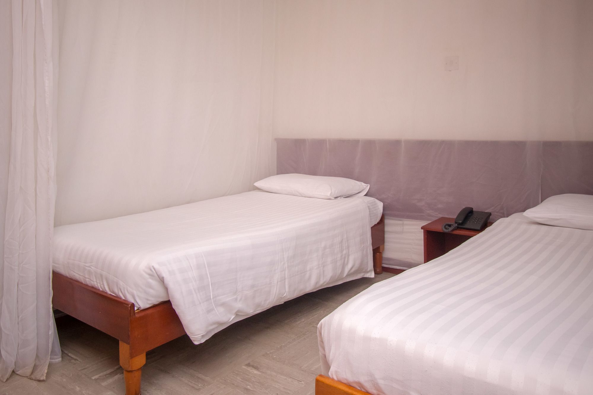Milele Hotel Найроби Экстерьер фото
